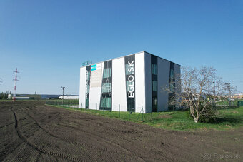 Predajňa, showroom, administrativa a sklad - 13