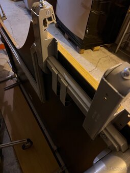 Rohový kancelársky stôl Kinnarps - 13