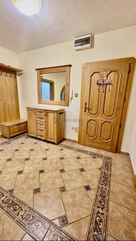 Predaj: Kompletný a Zrekonštruovaný 3-izbový Byt s Balkónom  - 13