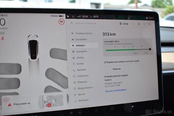 Tesla Model Y Long Range AWD - 13