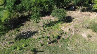 Hronovce – 684 m2 STAVEBNÝ POZEMOK na menší domček/chatu - 13