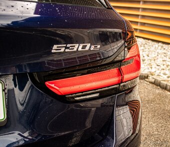 BMW Rad 5 Touring 530e Laser, v Záruke 2026, Adaptive, 4Zone - 13