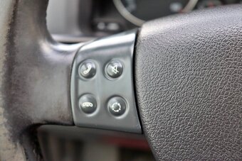 Volkswagen Golf 2.0 TDI Sportline - 13