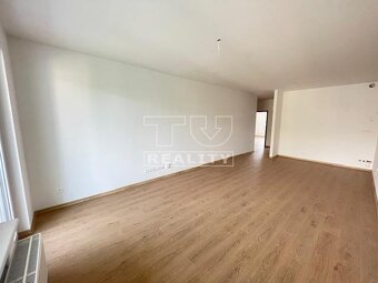 --REZERVOVANÝ-- 3 IZBOVÝ BYT , ZELENÉ VLČINCE, 84m2 - 13