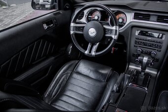 Ford Mustang 4.0L V6 - 13