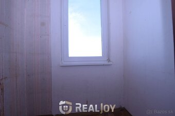 Ponúkame na predaj 3,5 izbový byt s loggiou - 13
