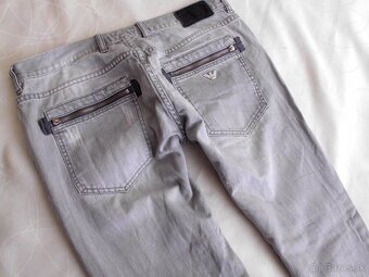 Armani Jeans pánske riflové nohavice  L-36 - 13