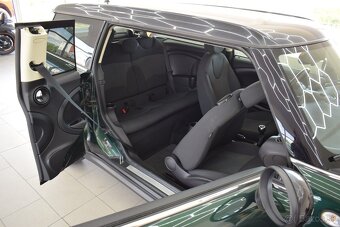 Mini Clubman 1,6 i 72 kW, nový servis + pneu - 13