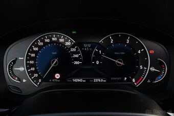 BMW G31 520d Touring 140kW, Harman/Kardon, Panorama, Koža - 13