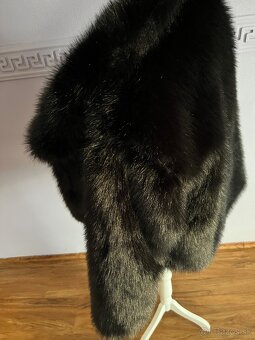 Nový čierny kožúšok - 13