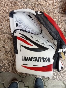 Brankárska výstroj - 13