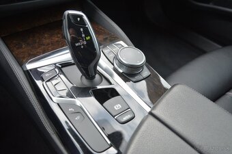 BMW rad 5 Touring 3.0 D 540x drive - 13