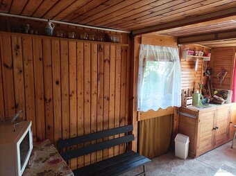 Záhrada s chatkou - 13
