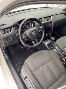 ŠKODA OCTAVIA 1.6 TDI COMBI AMBITION - 13