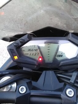 KAWASAKI Z800 - 13