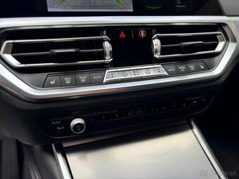 BMW 320d Touring xDrive Luxury Line - 13