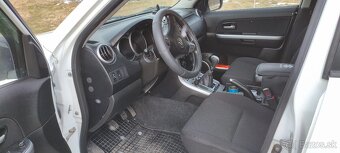 Suzuki Grand Vitara r.v.2010 - 13