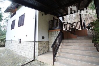 Murovaná 6 izbová  chata s vlastným pozemkom 500m2, na preda - 13