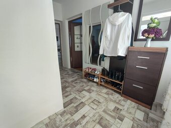 Predám pekný rodinný dom v obci Veľký Ďur, okres Levice - 13