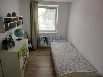 Komfortný 4.izbový byt v samom centre mesta Sereď - 13