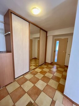 2-izb.byt, Parkové nábrežie - 13