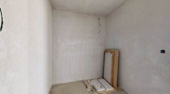 4 izbový rodinný dom na predaj v radovej zástavbe priamo v Š - 13