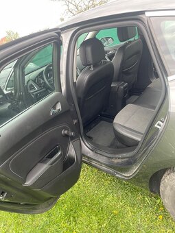 Opel Astra J 1.4 103kw 2010 - 13