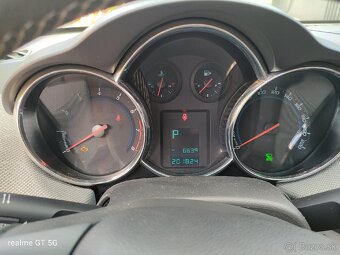 Chevrolet Cruze LT - 13