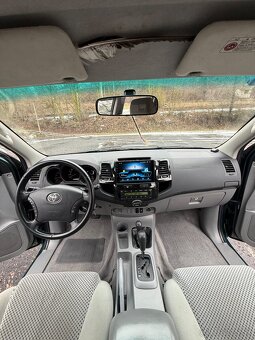 Toyota Hilux 3.0 - 13