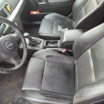 Opel Vectra GTS 1.9 CDTi 88kW - 13