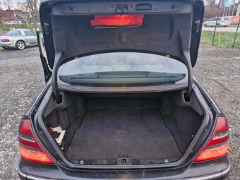 Mercedes-Benz E W211 - Brno - 13