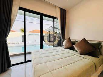 Moderná 5 izbová vila s bazénom v Thajsku-Pattaya - 13