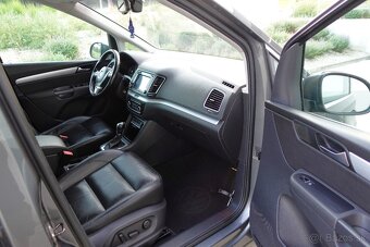VW Sharan 2.0 TDI DSG HIGHLINE 7 miestny - 13