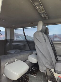 Volkswagen Transporter Caravelle 2.5TDI - 13