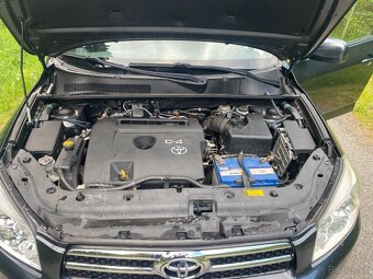 Predam Toyotu Rav4  2,2  2009 - 13