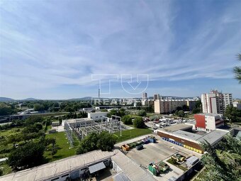 Bývajte v 3-izbovom mezonete s terasou a vírivkou s... - 13
