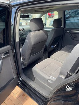 Touran 1,9 TDi DSG - 13