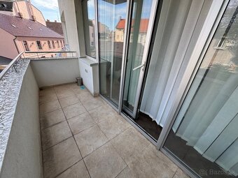 -prenájom 2-izbového bytu s loggiou priamo v centre - 13
