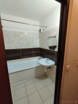Predávam 1 izbový byt vo Vrbovom - 13