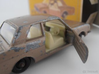 Ford Cortina, Rolls Royce Phantom, Ford Galaxy - 13