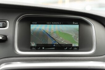 Volvo V40 D4 2.0L R- Desing - 13
