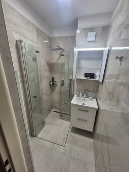 PRENÁJOM – priestranný 4iz byt v rodinnom dome - 13