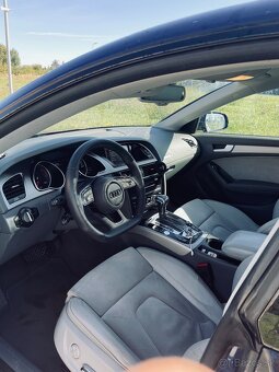 Audi A5 sportback 3.0 TDI quattro sline modra perleť - 13