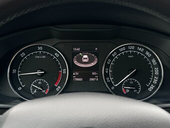 Škoda Superb Combi 2.0 TDi DSG WEBASTO, r.v.: 2017 - 13