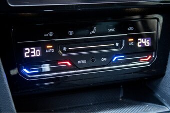 VW Passat Variant 2.0 TDI EVO - 13