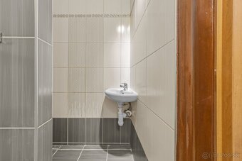 SVETLÁ GARSÓNKA, MUROVANÁ PIVNICA, NÍZKE NÁKLADY, OSTREDKY - 13
