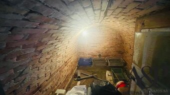 REKREAČNO-ZÁHRADNÁ CHATKA, POZEMOK 457M2, DARMOVISE, okr. SK - 13