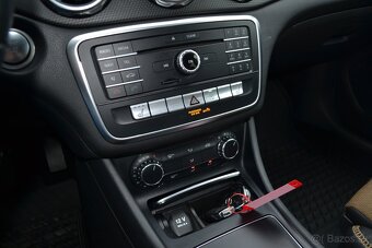 Mercedes-Benz GLA 200d A/T - 13