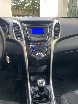Hyundai i30 combi 1.6crdi 2017 - 13