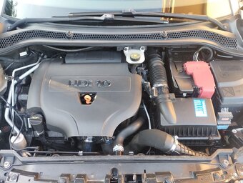 PEUGEOT RCZ 2.0Hdi - 13